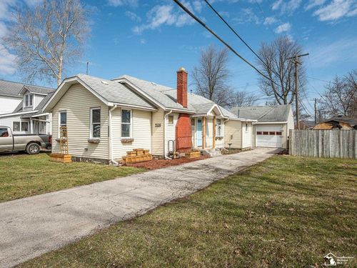 3329 Elmwood St, Monroe, MI, 48162-5806 | Card Image