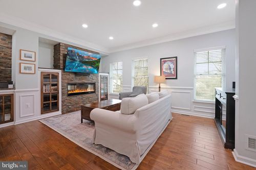 100 Washington St, OCCOQUAN, VA, 22125-7763 | Card Image