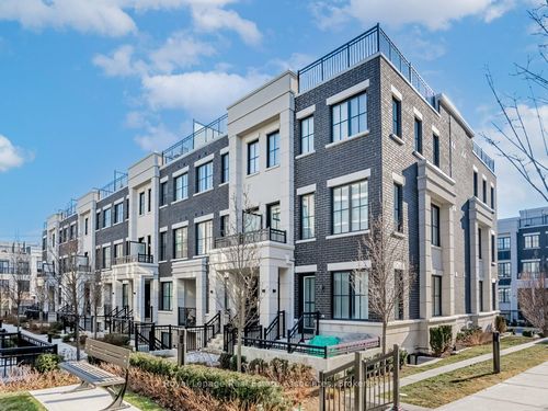 511-657 Cricklewood Dr, Mississauga, ON, L5G0B8 | Card Image