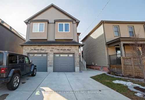 76 Burton St, Hamilton, ON, L8L3R3 | Card Image