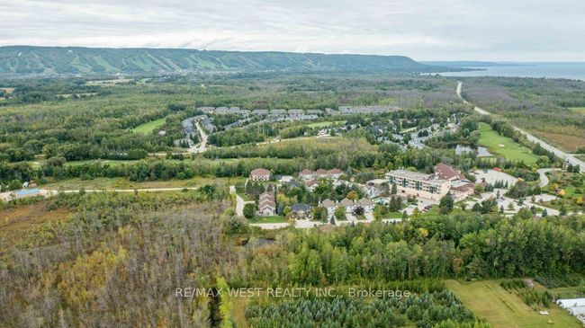 29 Sundial Crt, Condo with 4 bedrooms, 3 bathrooms and 1 parking in Collingwood ON | Image 19
