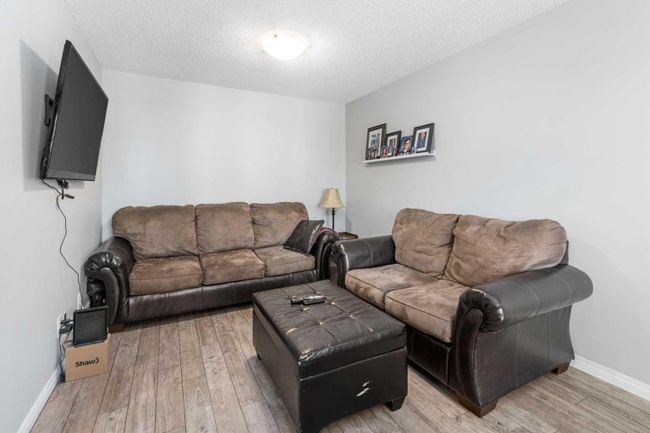 362 Windford Green Sw, Home with 2 bedrooms, 1 bathrooms and 2 parking in Airdrie AB | Image 6