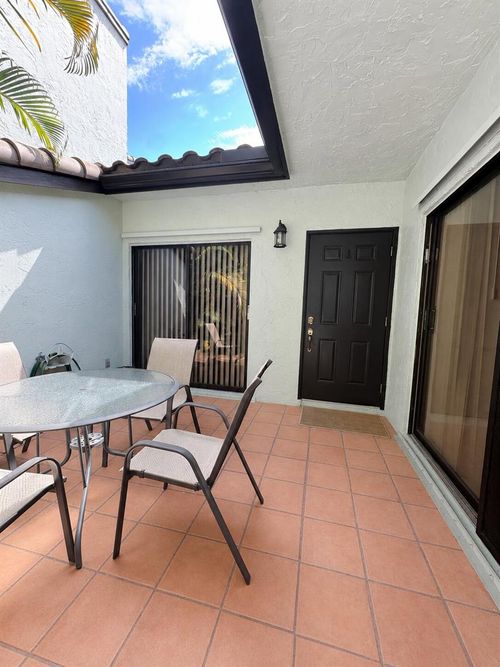 1-22274 Pineapple Walk Dr, Boca Raton, FL, 33433-5520 | Card Image