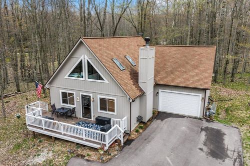 9341 Center Ln, Stanwood, MI, 49346-9612 | Card Image