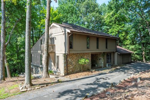 10 Chestnut Ridge Rd, Mills River, NC, 28759-2657 | Card Image