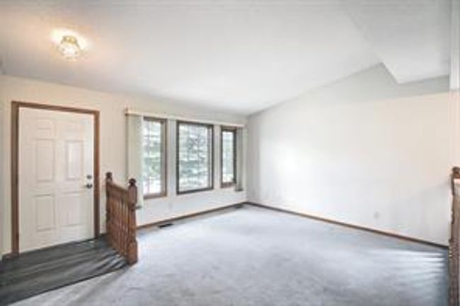 52 Shawnee Way Sw, House detached with 5 bedrooms, 3 bathrooms and 4 parking in Calgary AB | Image 9