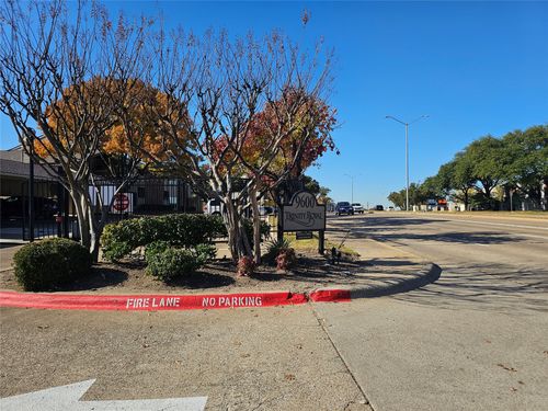 apt-716-9600 Royal Ln, Dallas, TX, 75243-7665 | Card Image