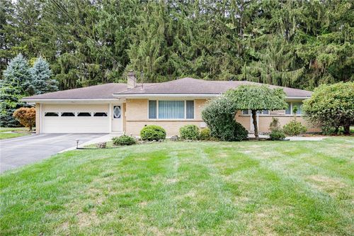 629 Lake Rd, Webster, NY, 14580-1519 | Card Image