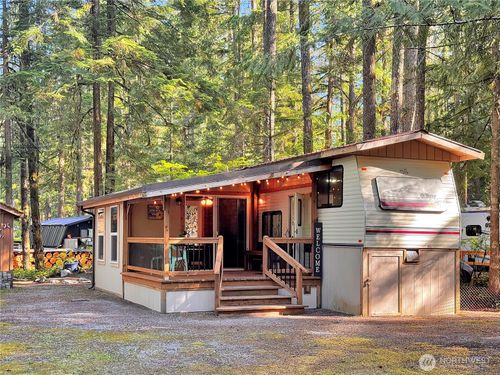 203 Fireside Lodge Cir, Maple Falls, WA, 98266 | Card Image