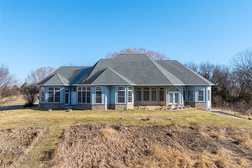 2245 288th Dr, Williamsburg, IA, 52361-8736 | Card Image