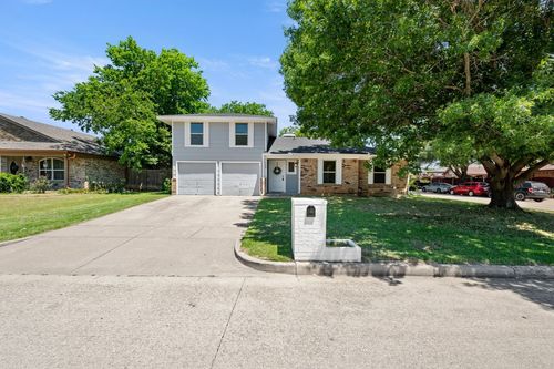 1233 Nicole Way, Burleson, TX, 76028-6912 | Card Image
