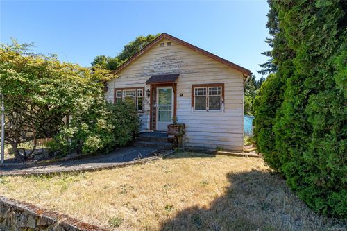3982 Cedar Hill Cross Rd, Saanich, BC, V8P2N7 | Card Image