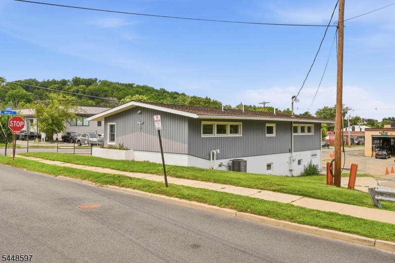 Commercial Sale in Newton Town 5