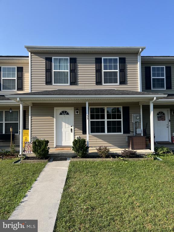 Lobo Ln, Inwood, WV 25428