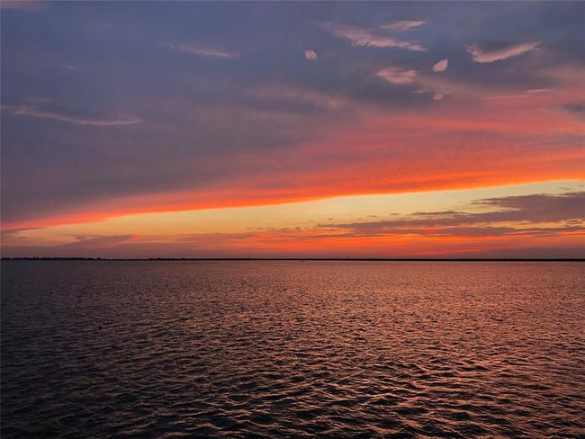 131 Isles End Rd, House other with 4 bedrooms, 5 bathrooms and 2 parking in Tiki Island TX | Image 50