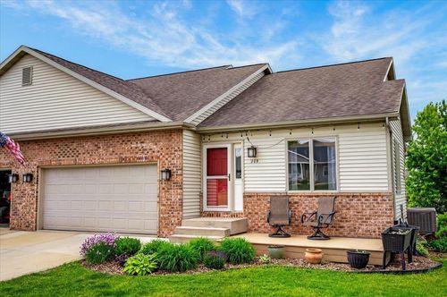 209 W Gonstead Road, Mount Horeb, WI, 53572 | Card Image