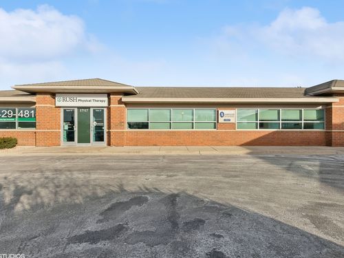 17517 80th Ave, Tinley Park, IL, 60477-6501 | Card Image