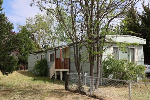 2695 Avenue A, White City, OR, 97503 | Card Image