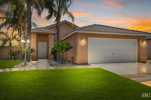 303 Fern Meadow Dr, Bakersfield, CA, 93308-7883 | Card Image