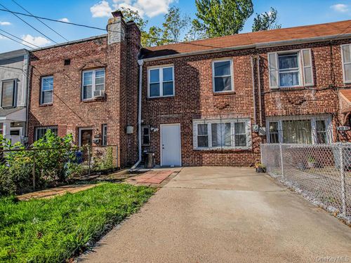 10220 189th St, Hollis, NY, 11423-3118 | Card Image