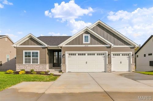 4939 Butler Hill Rd, Saint Louis, MO, 63128-3475 | Card Image