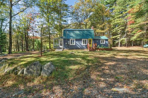 24 Old Westbrookville Rd, Wurtsboro, NY, 12790-2034 | Card Image