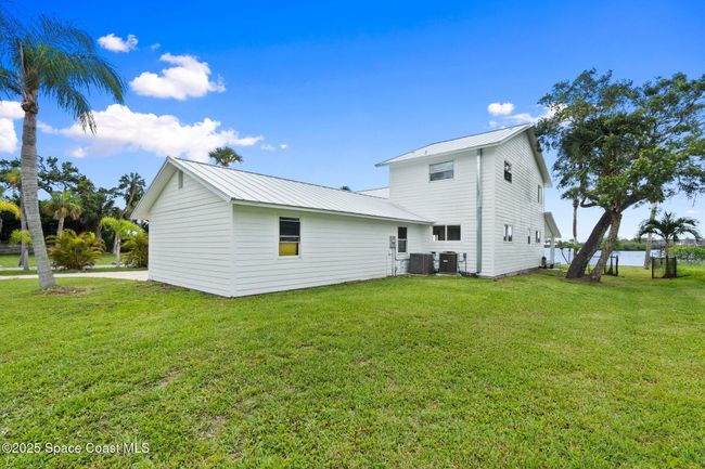 9670 Riverview Dr, House other with 4 bedrooms, 3 bathrooms and null parking in Sebastian FL | Image 59