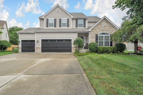 2866 Crosshurst Ct, Grove City, OH, 43123-8087 | Card Image