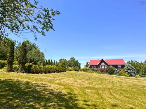 18 Fieldview Dr, Barss Corner, NS, B0R1A0 | Card Image