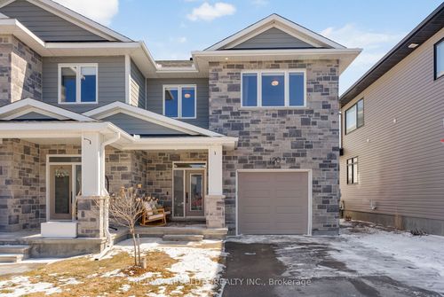 120 Thomas St S, Arnprior, ON, K7S0J4 | Card Image