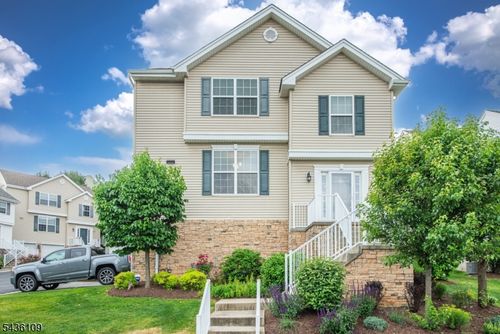 117 Sowers Dr, Hackettstown, NJ, 07840-7626 | Card Image