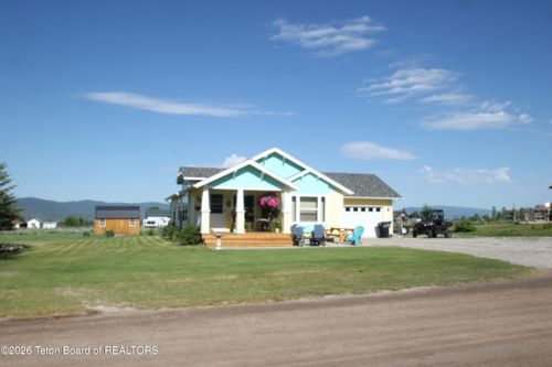 89 West St, Star Valley Ranch, WY, 83127-5223 | Card Image