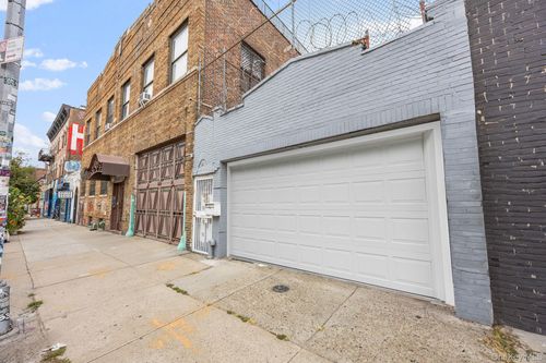 21 Thames St, New York, NY, 10006-1508 | Card Image