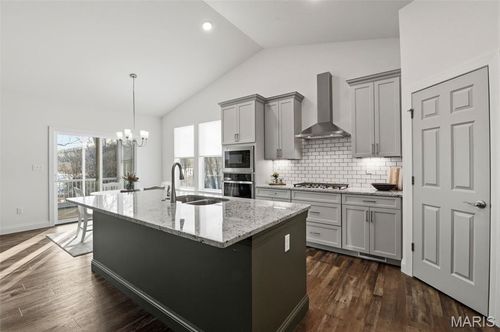 425 Cedar Breaks Ct, Wentzville, MO, 63385-6445 | Card Image