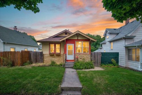 1217 6th St E, Saint Paul, MN, 55106-4702 | Card Image