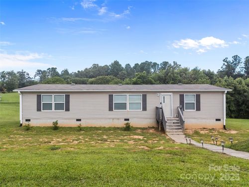 1291 Pace Rd, Hendersonville, NC, 28792-9057 | Card Image