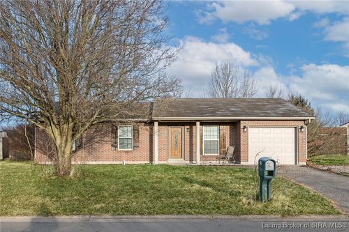 120 Hodge St, Charlestown, IN, 47111-1776 | Card Image