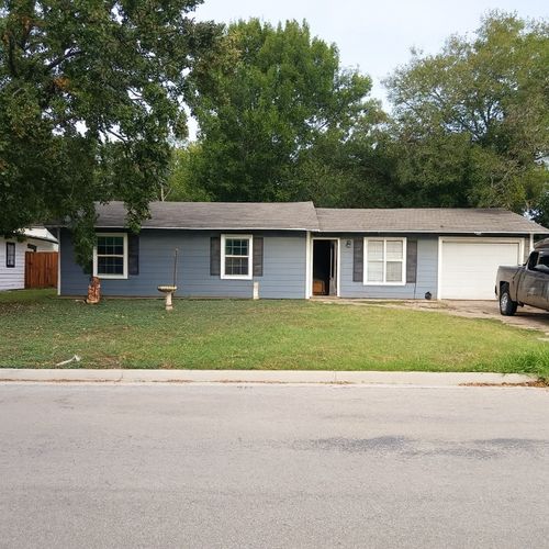 813 Hackamore St, White Settlement, TX, 76108-1110 | Card Image