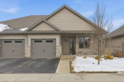 23 Richard Crescent, West Lincoln, ON, L0R2A0 | Card Image