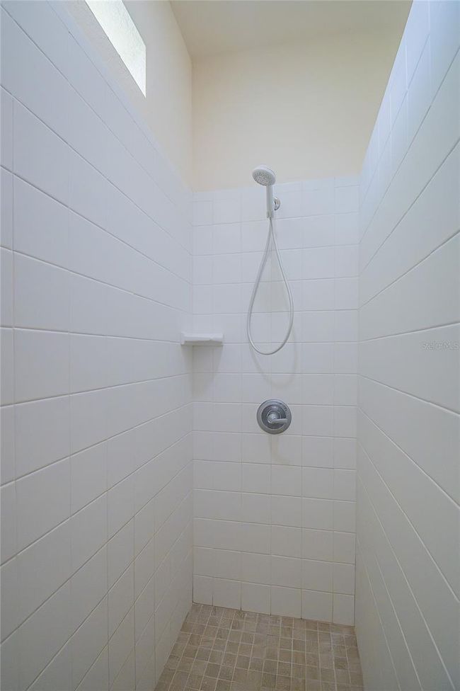 Walk in Shower bathroom 2 | Image 19