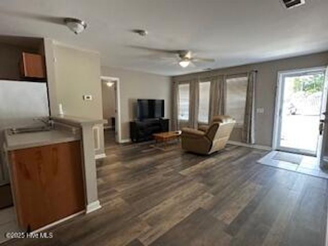 UNIT-6 - 5610 Carolina Beach Rd, Condo with 2 bedrooms, 2 bathrooms and null parking in Wilmington NC | Image 5