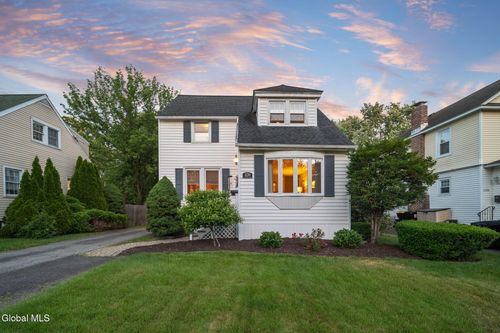 1130 S Country Club Dr, Niskayuna, NY, 12309-5402 | Card Image