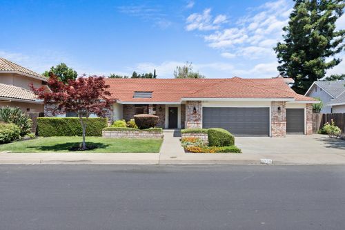 3729 Springcreek Dr, Modesto, CA, 95355-4847 | Card Image