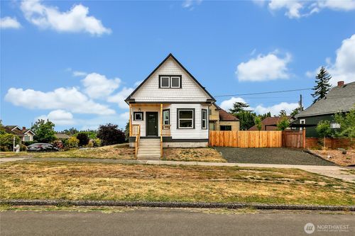 1215 N 10th St, Tacoma, WA, 98403-1512 | Card Image