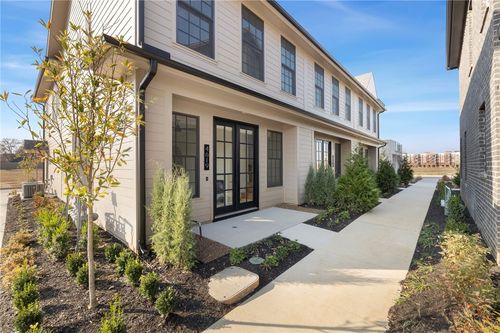 4619 S 47th St, Rogers, AR, 72758-8735 | Card Image