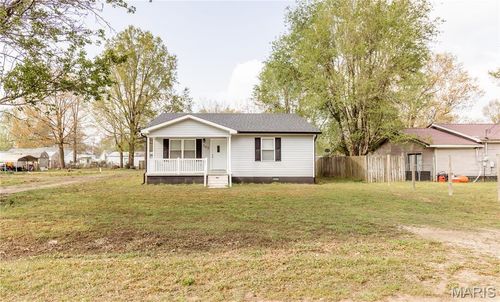 305 W Poplar St, East Prairie, MO, 63845 | Card Image