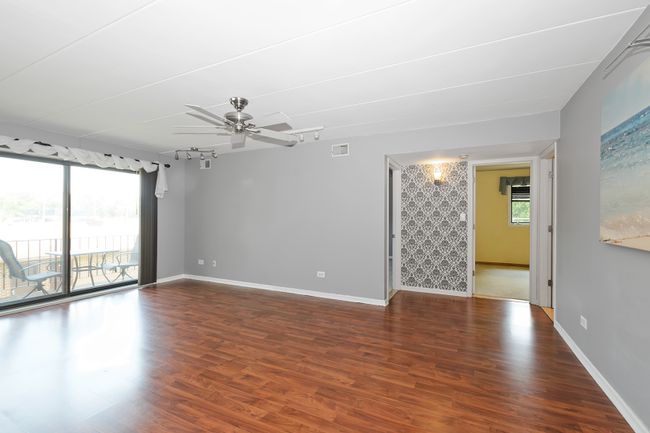 APT-2D - 11009 S Theresa Cir, Condo with 2 bedrooms, 1 bathrooms and 1 parking in Palos Hills IL | Image 5