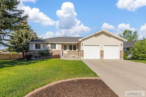 1020 Hillview Dr, Rexburg, ID, 83440-3817 | Card Image