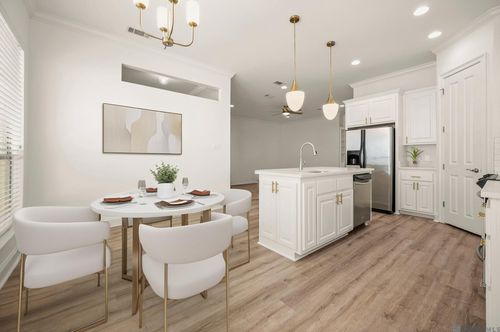 5368 Courtyard Dr, Gonzales, LA, 70737-8560 | Card Image