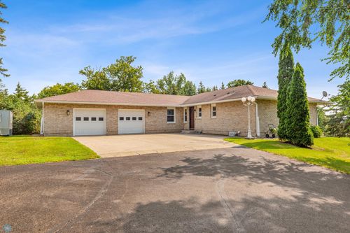 1054 N Shore Dr, Detroit Lakes, MN, 56501-4209 | Card Image